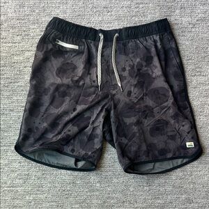 Men’s Vuori Athletic Shorts